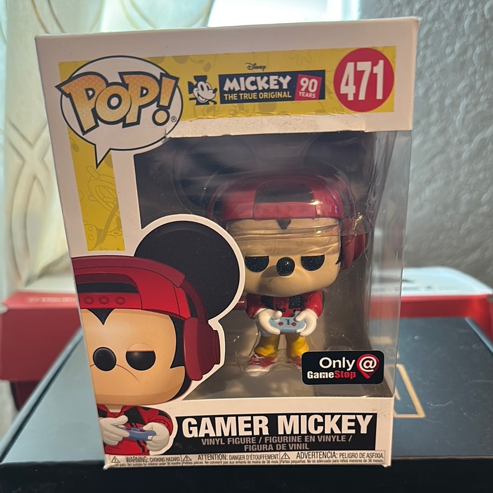 Gamer Mickey Vinyl Figure